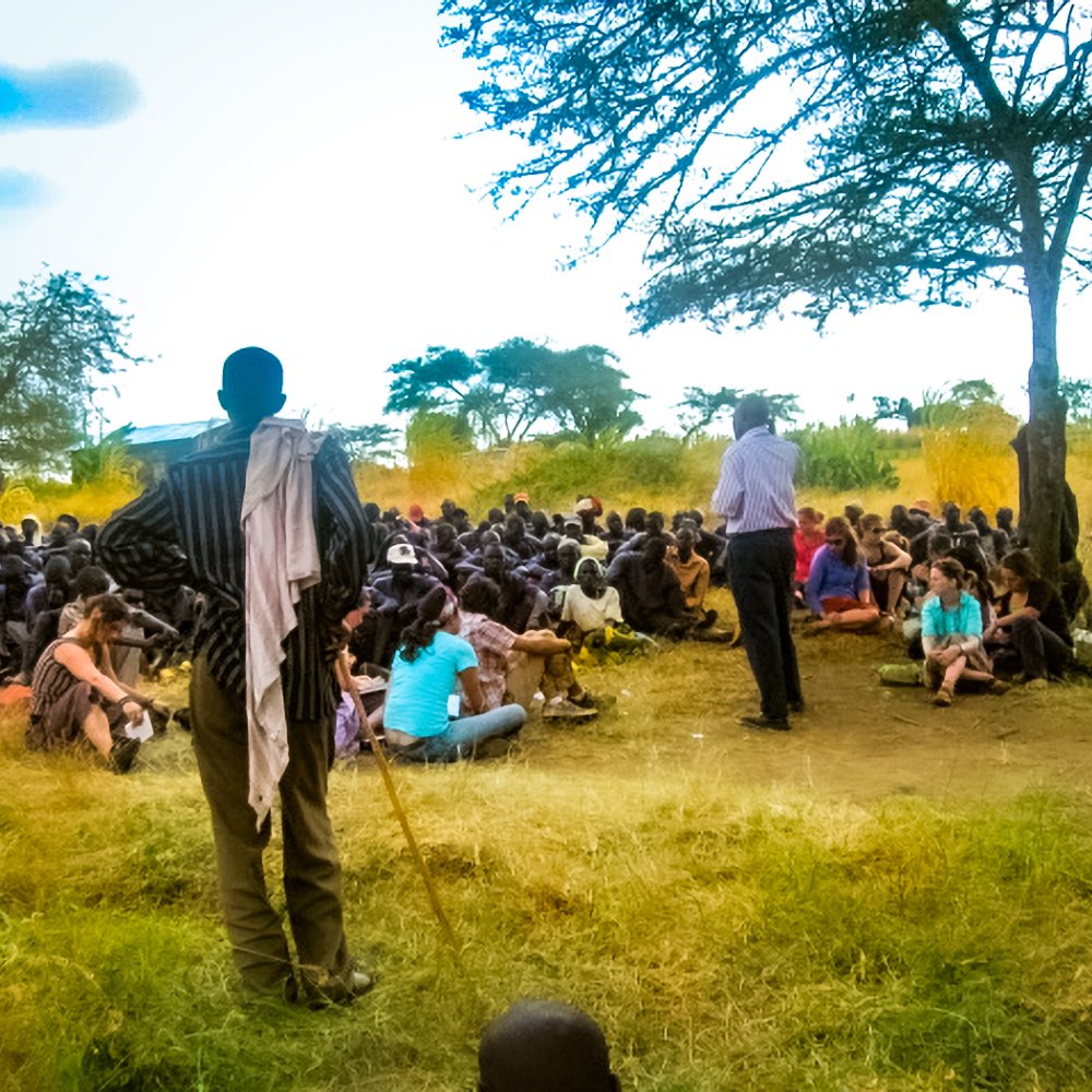 Outdoor lecture in Uganda